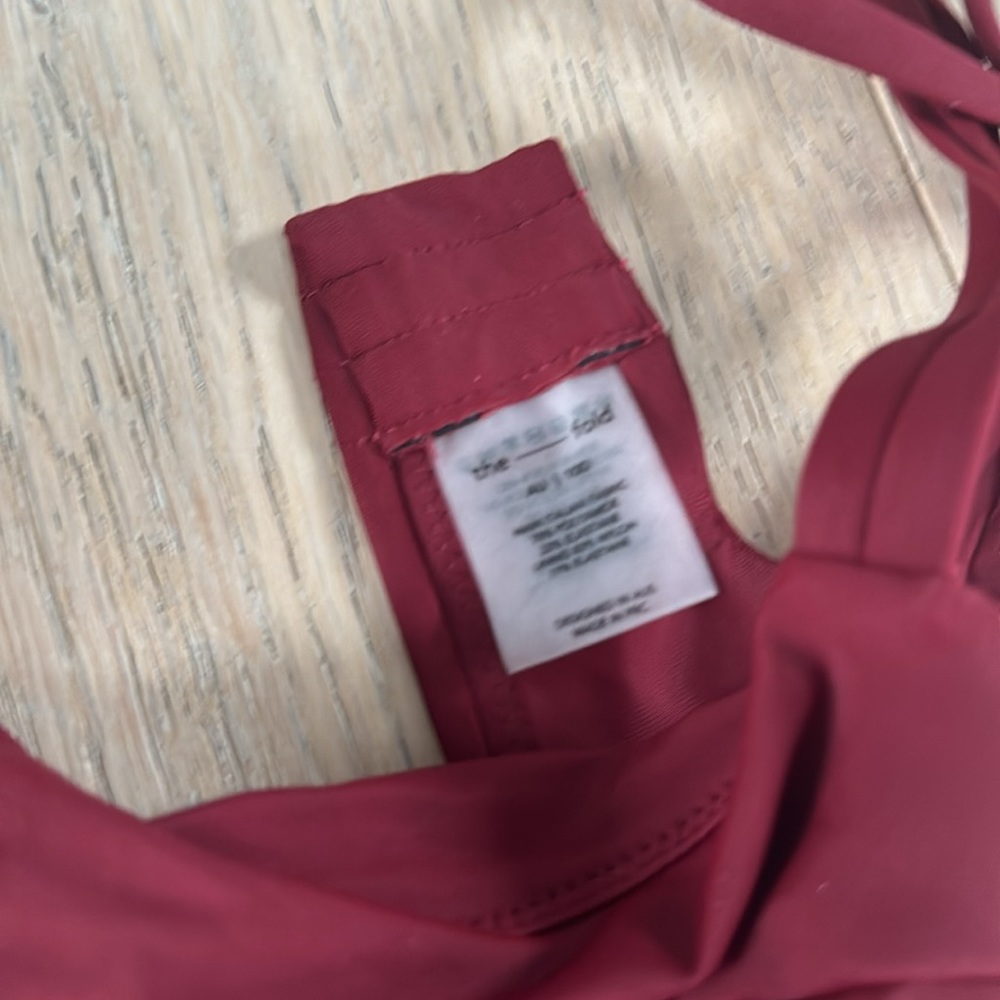The fold burgundy bikini (top 10D/32D, bottom (size 4 US) - Picture 2 of 3